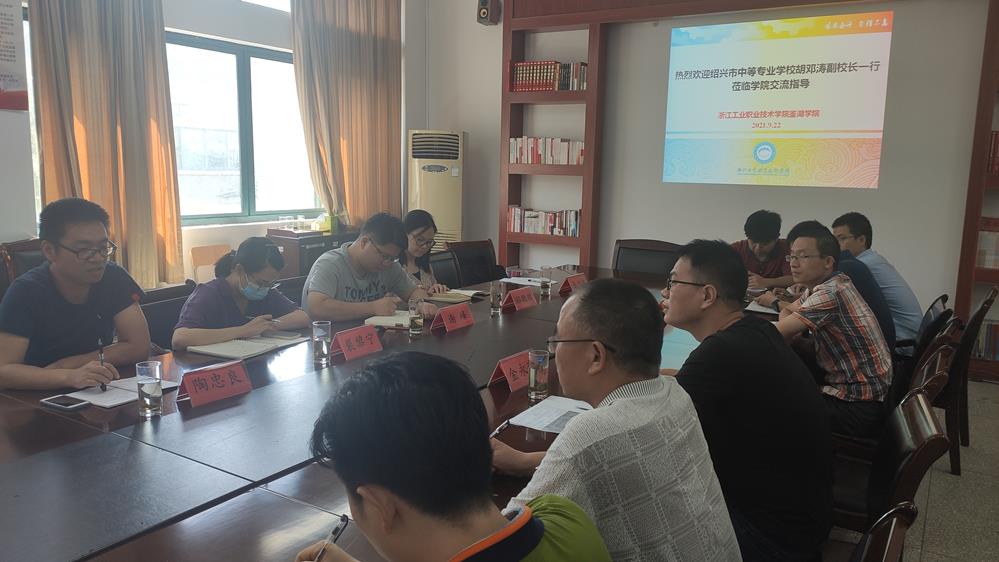 4e46b51eea89426581432695d8e3283d.jpg 4e46b51eea89426581432695d8e3283d.jpg